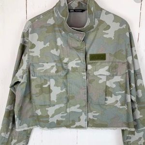 Women’s cropped camo jacket